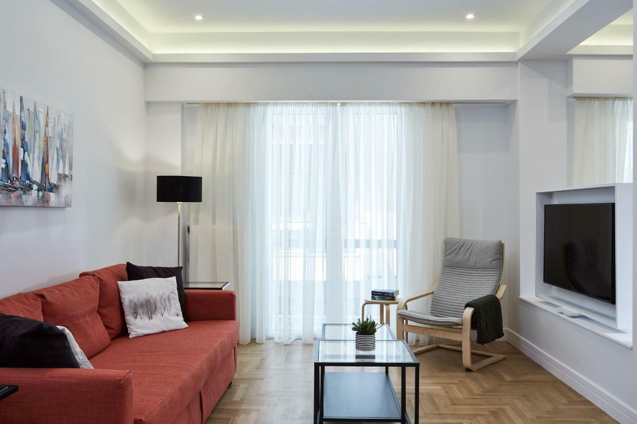 Luxurious Spacious Apt Next To Hilton Hotel Атина Екстериор снимка